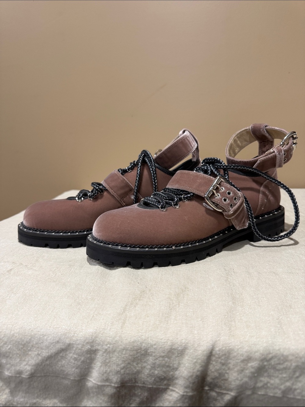 Jimmy Choo Pink Velvet Oxfords with buckles Size 39 1/2